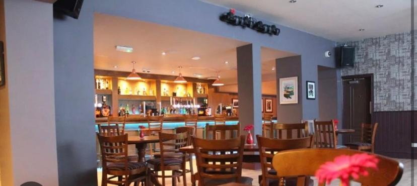 The Albert Hotel & Sports Bar Кингстон-апон-Халл Экстерьер фото